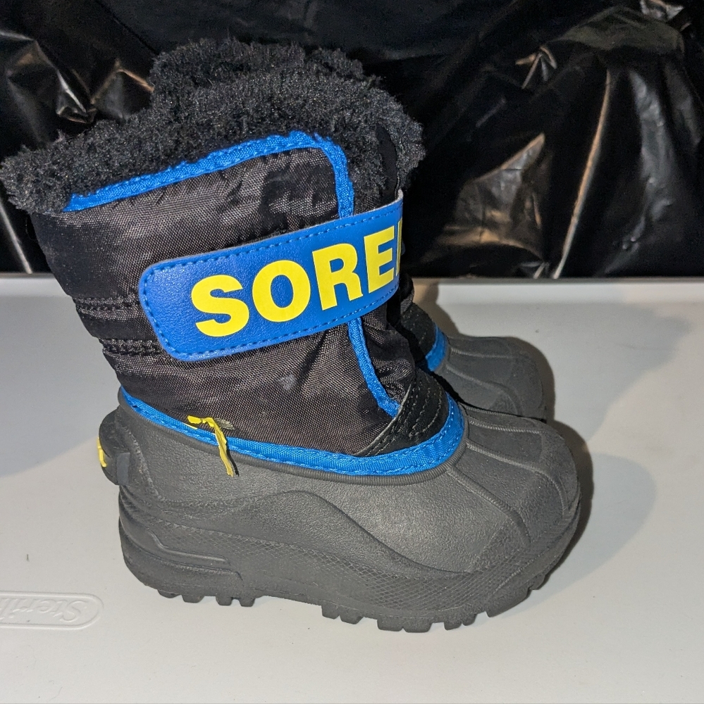 Sorel Black and Blue Kids' Snow Boots Toddler size 7